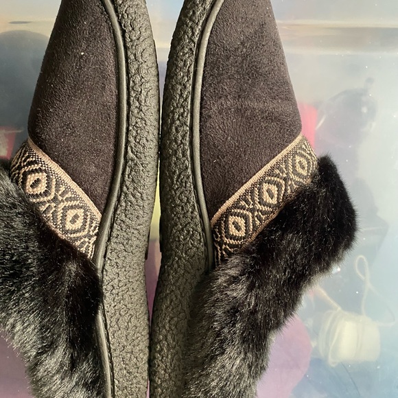 Black clog style slippers - Picture 2 of 4